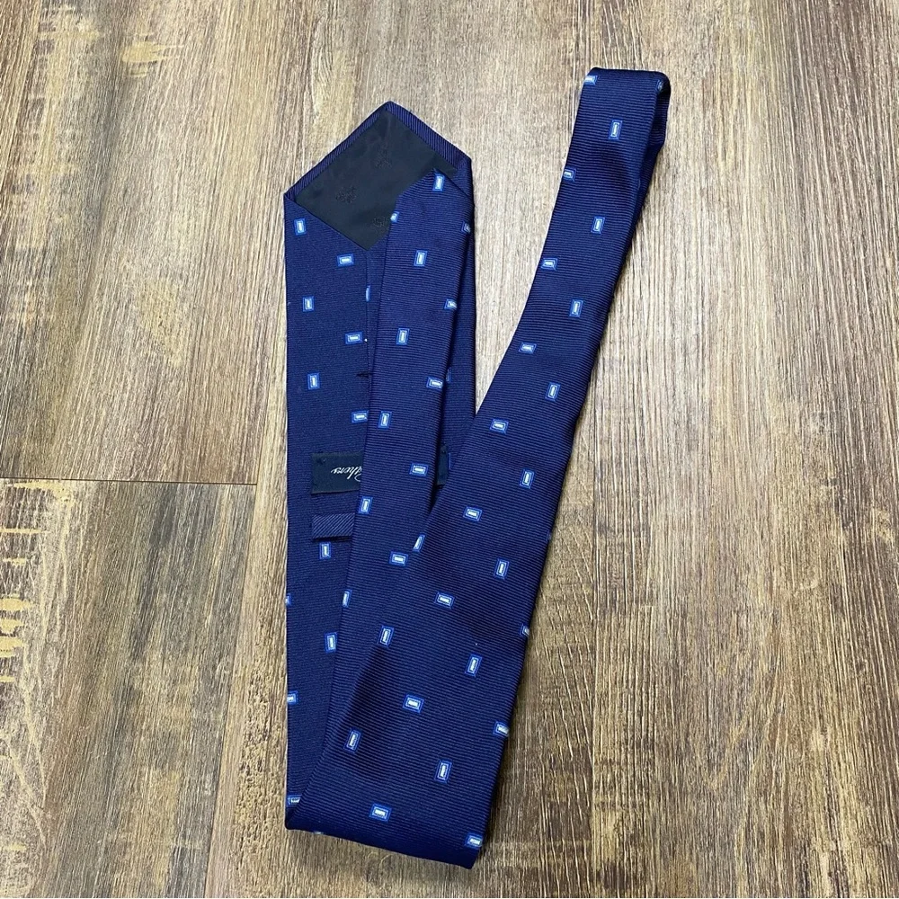 Brooks Brothers Navy Blue Patterned‎ Embroidered Men's Silk Tie Vintage 90’s